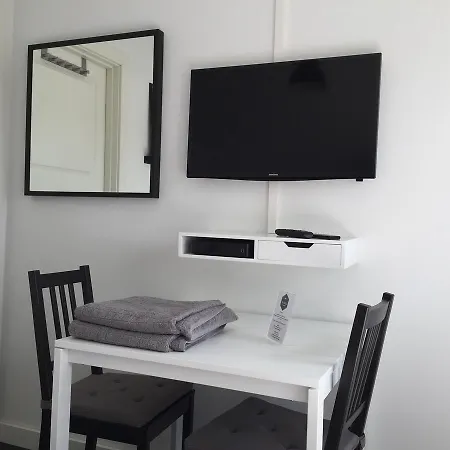 Close But Quiet * Herlev