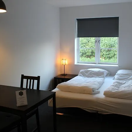 Close But Quiet * Herlev