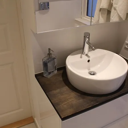 Close But Quiet Alojamento de Acomodação e Pequeno-almoço