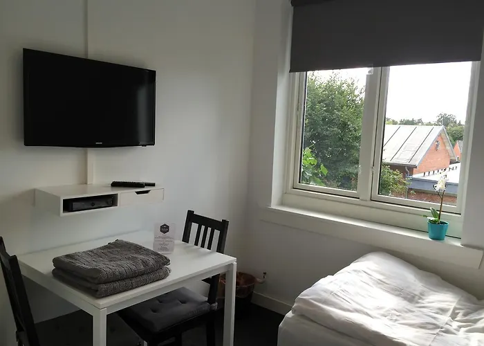 Close But Quiet Bed & Breakfast