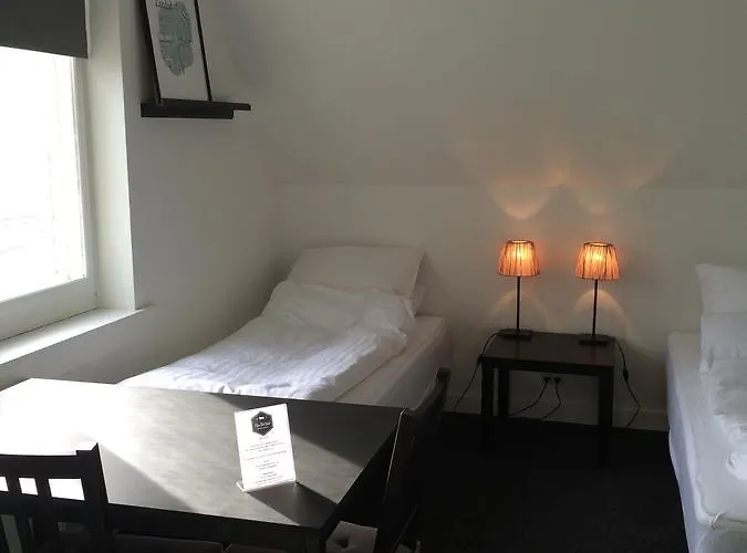 Close But Quiet Bed & Breakfast *