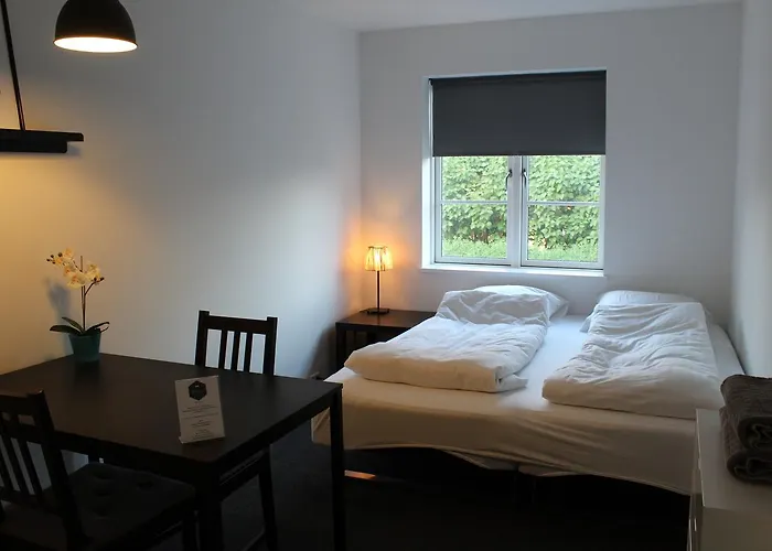 Close But Quiet * Herlev