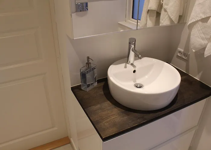 Close But Quiet Bed & Breakfast